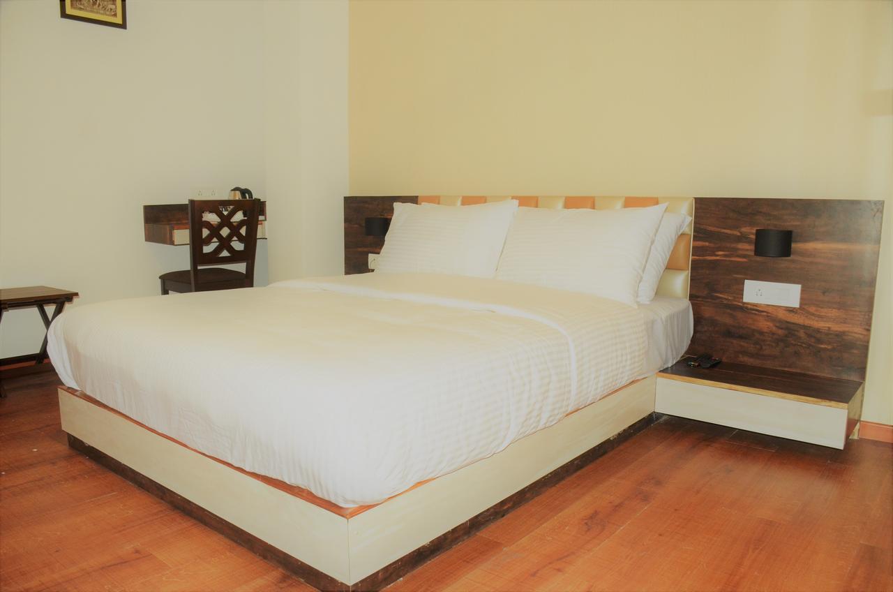 Hotel Aura Shillong Extérieur photo