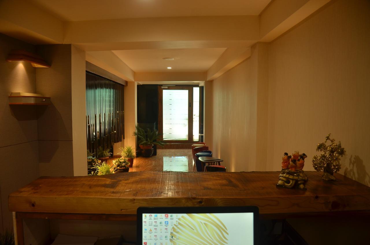 Hotel Aura Shillong Extérieur photo