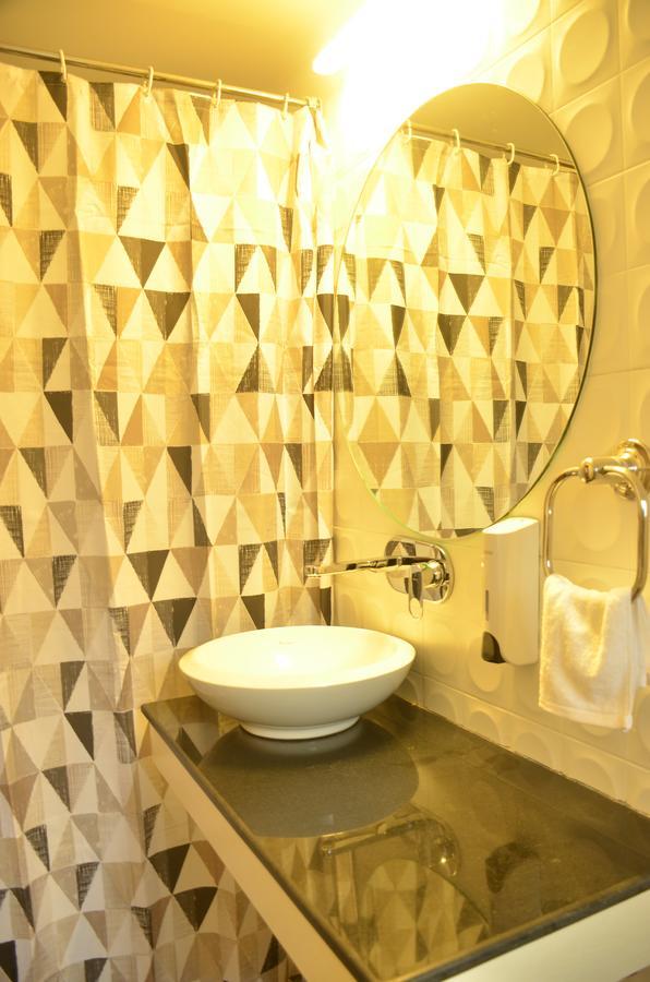 Hotel Aura Shillong Extérieur photo